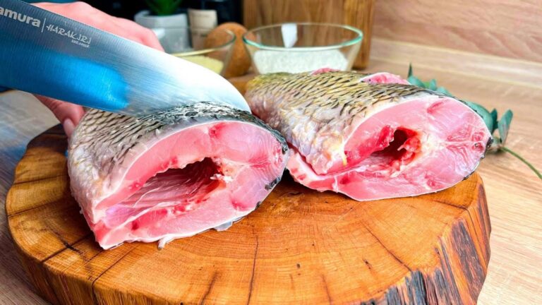 Kaum zu glauben, wie einfach man Fisch ohne Spritzer knusprig hinbekommt…